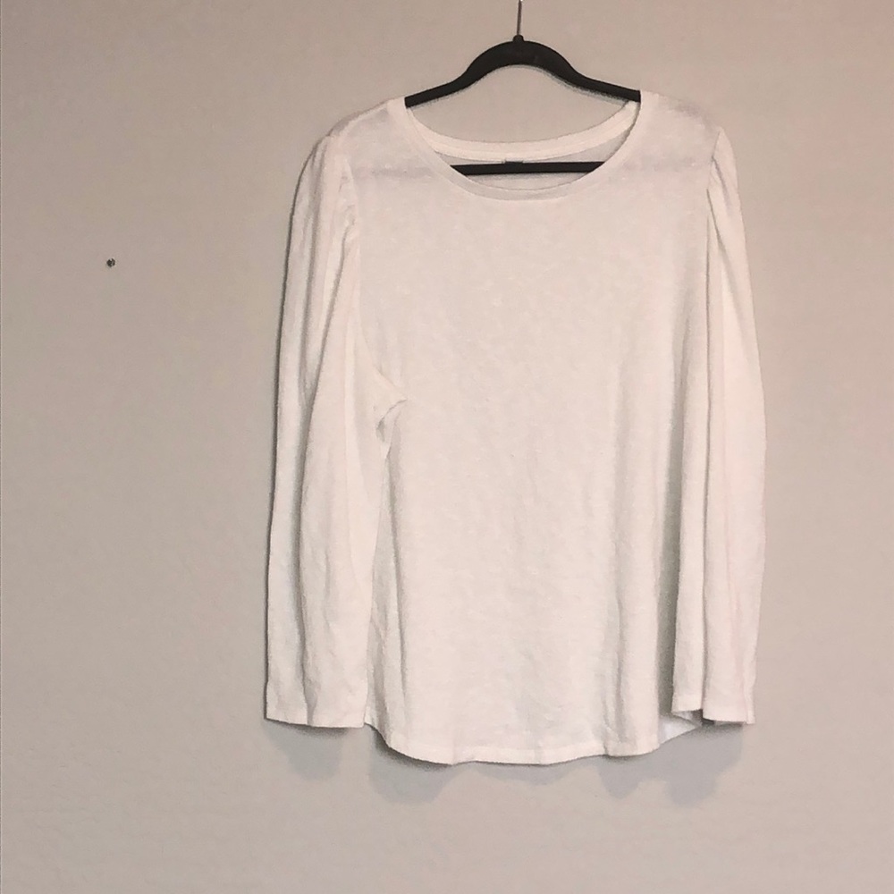 White Old Navy top